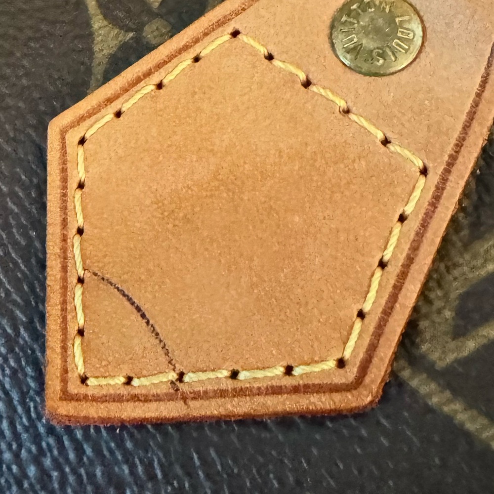 Authentic Louis Vuitton Speedy 35 - Picture 4 of 12